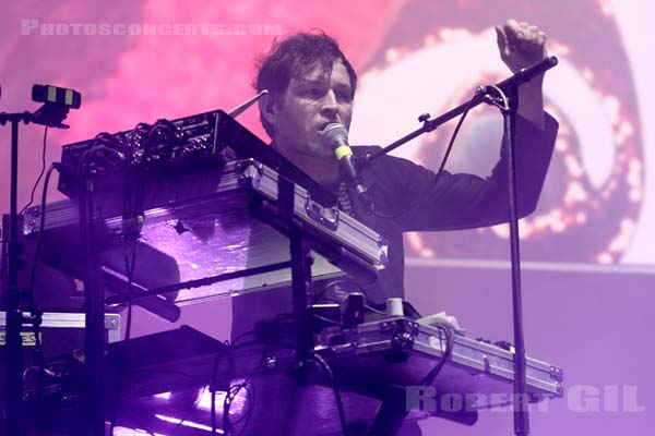 THE SHOES - 2016-07-01 - HEROUVILLE SAINT CLAIR - Chateau de Beauregard - Scene John - 